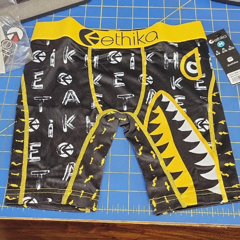 Ethika Bomber Word Finder boxer briefs NWT Medium